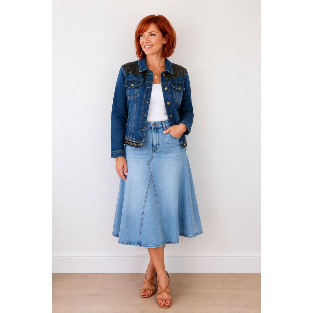 Chico's 1 8 10 M Denim Medium Wash Brass Studs Lace Gold Trim5 Pocket Jacket